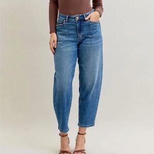 Judy Blue $88 Retail Medium Wash Barrel Fit Jeans Size 27